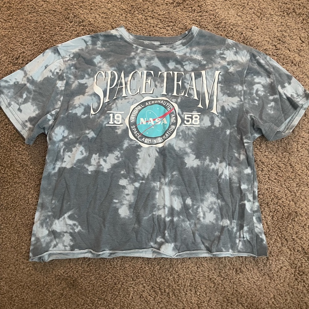 cropped t-shirt